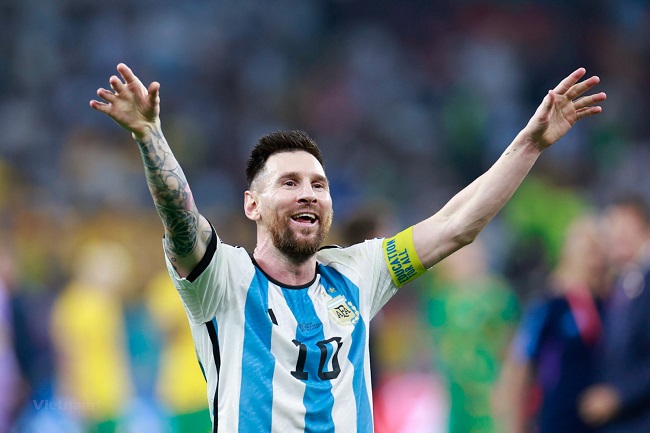 Số bàn thắng Messi cho câu lạc bộ là bao nhiêu?